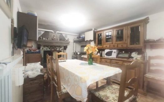 Fiumalbo Loc. I Ronchi Porzione di Fabbricato Trilocale