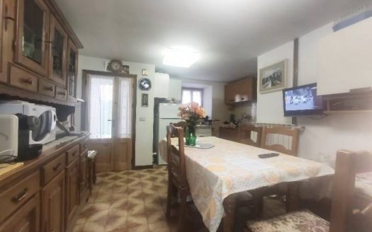 Fiumalbo Loc. I Ronchi Porzione di Fabbricato Trilocale