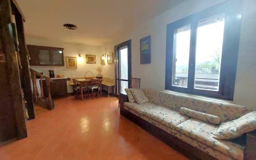 Fiumalbo Dogana Nuova Appartamento con Giardino