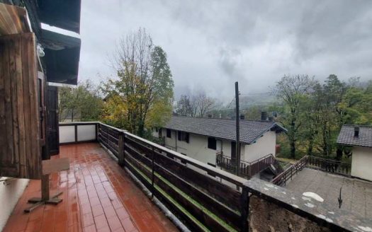 Fiumalbo Dogana Nuova Appartamento con Giardino