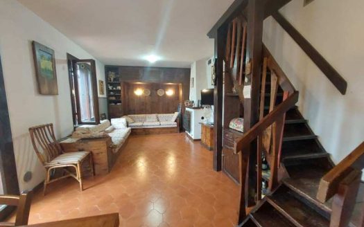 Fiumalbo Dogana Nuova Appartamento con Giardino