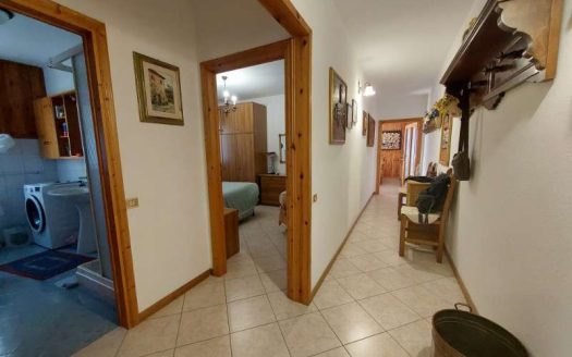 Cutigliano Trilocale Piano Terra con Resede