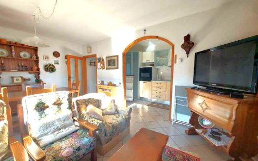 Cutigliano Trilocale Piano Terra con Resede