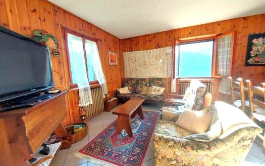 Cutigliano Trilocale Piano Terra con Resede