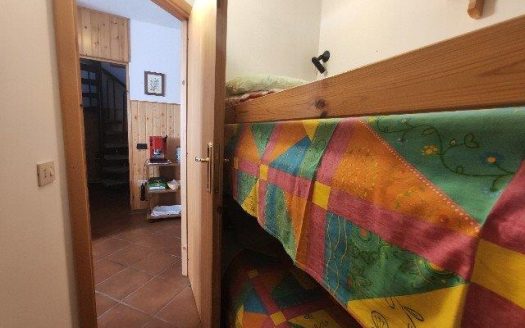 Pian di Novello Appartamento con Caminetto e Doppi Servizi