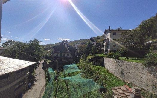 Pian di Novello Appartamento con Caminetto e Doppi Servizi