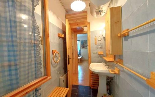 Dogana Nuova Bilocale con Camino e Cantina