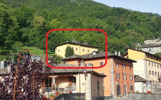 Fiumalbo Bilocale Caminetto comodo al Centro