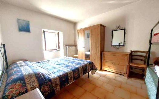 Fiumalbo Bilocale con Caminetto comodo al Centro