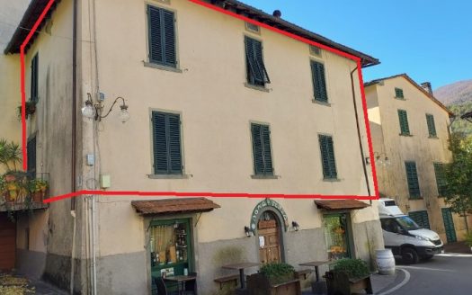 Cutigliano Centro Porzione di Fabbricato libero su tre lati