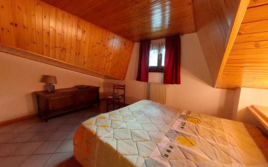 Fiumalbo Località “Il Chioso ” Trilocale con Camino e Posto Auto