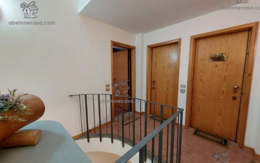 Abetone Faidello Trilocale con Camino Balcone e Cantina