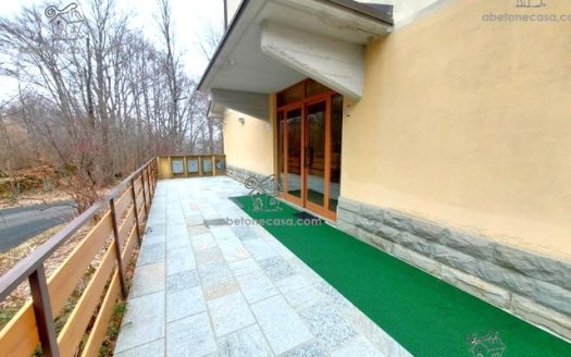 Abetone Faidello Trilocale con Camino Balcone e Cantina