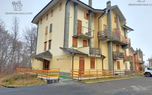 Abetone Faidello Trilocale con Camino Balcone e Cantina