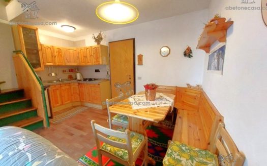 Abetone Faidello Trilocale con Camino Balcone e Cantina